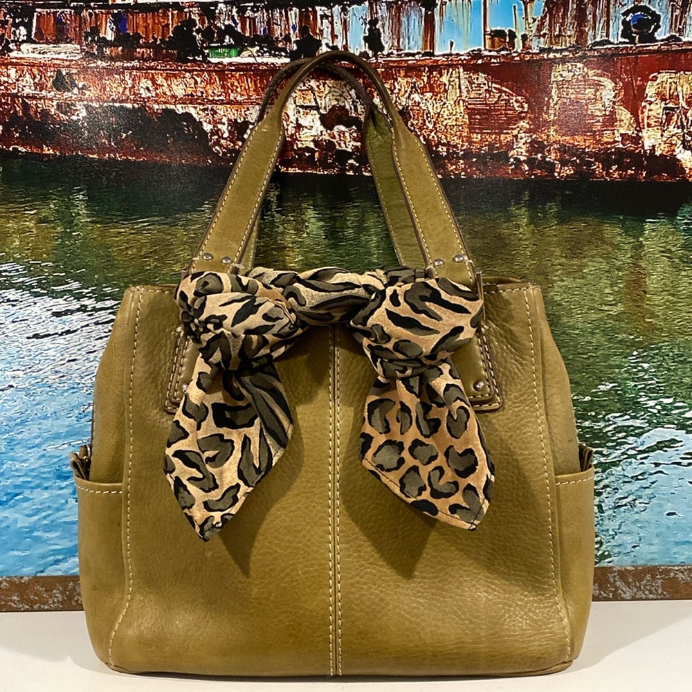 Fossil *vintage* avacado genuine leather tote